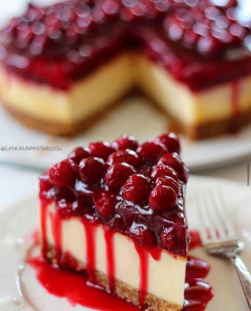 HOMEMADE VİŞNELİ CHEESECAKE 